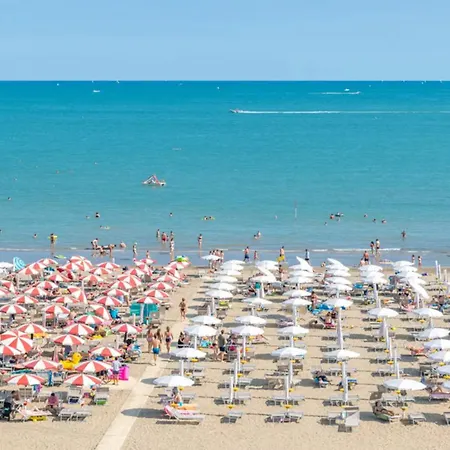 Awaits In A Comfortable 3 Bdr * Caorle