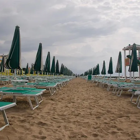 Apartment Awaits In A Comfortable 3 Bdr Caorle