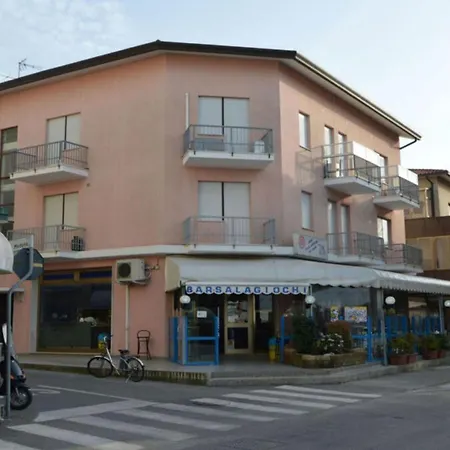 Apartment Awaits In A Comfortable 3 Bdr
